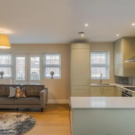 Apartamento Stylish Windsor Getaway W/ Balcony - Free Parking Exterior foto