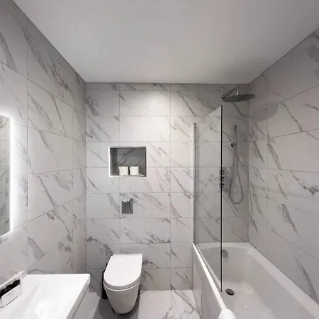 Apartamento Stylish Windsor Getaway W/ Balcony - Free Parking Exterior foto